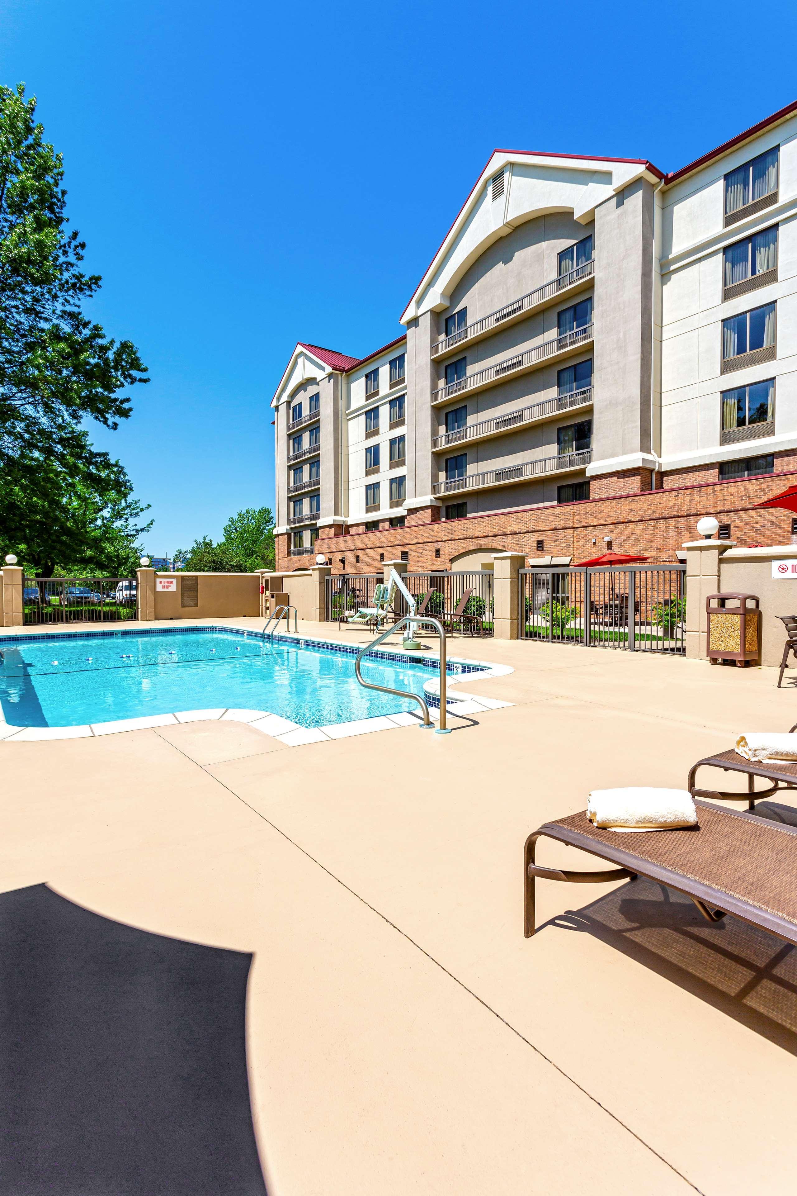 Hyatt Place Kansas City/Overland Park/Convention Center Εξωτερικό φωτογραφία