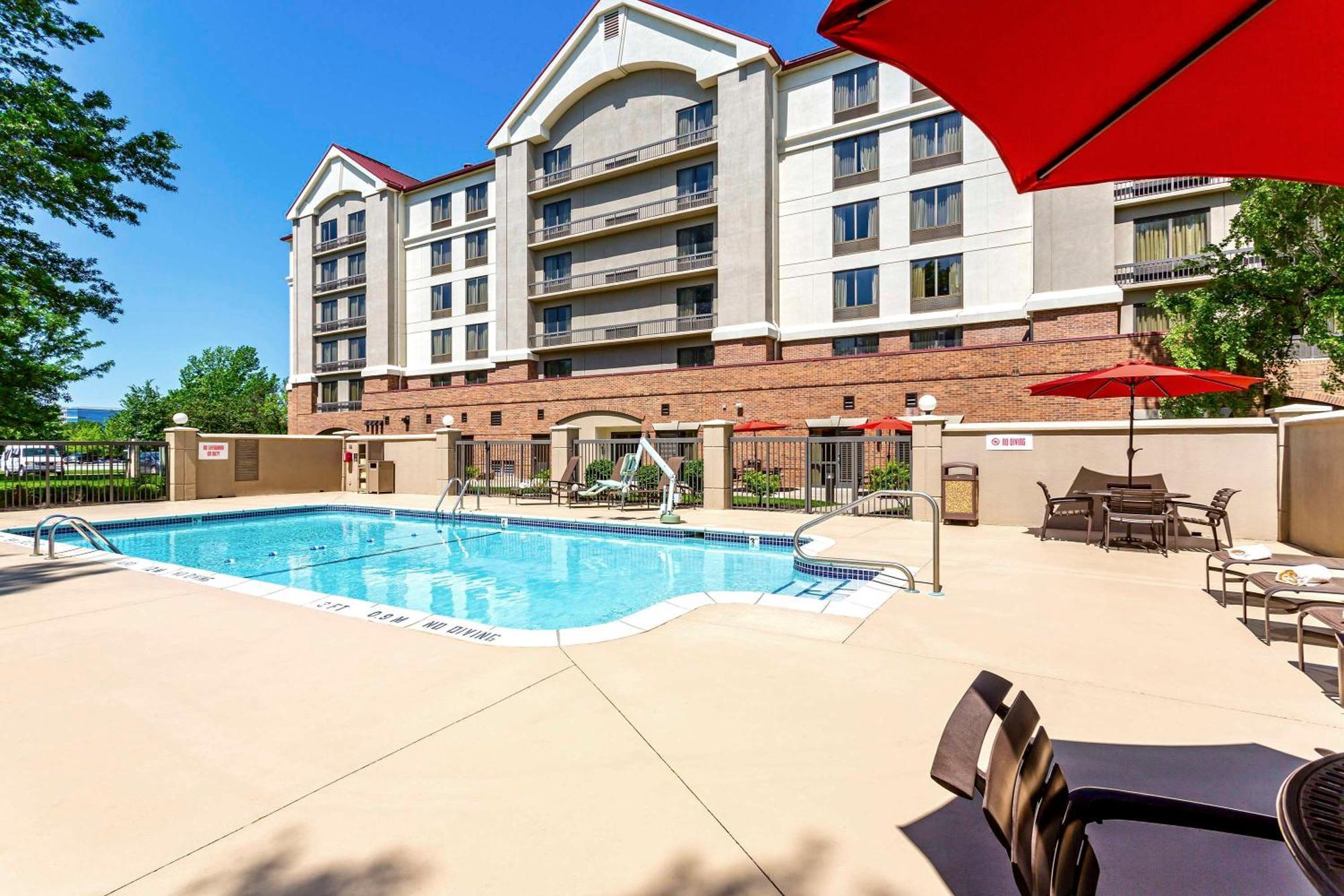 Hyatt Place Kansas City/Overland Park/Convention Center Εξωτερικό φωτογραφία