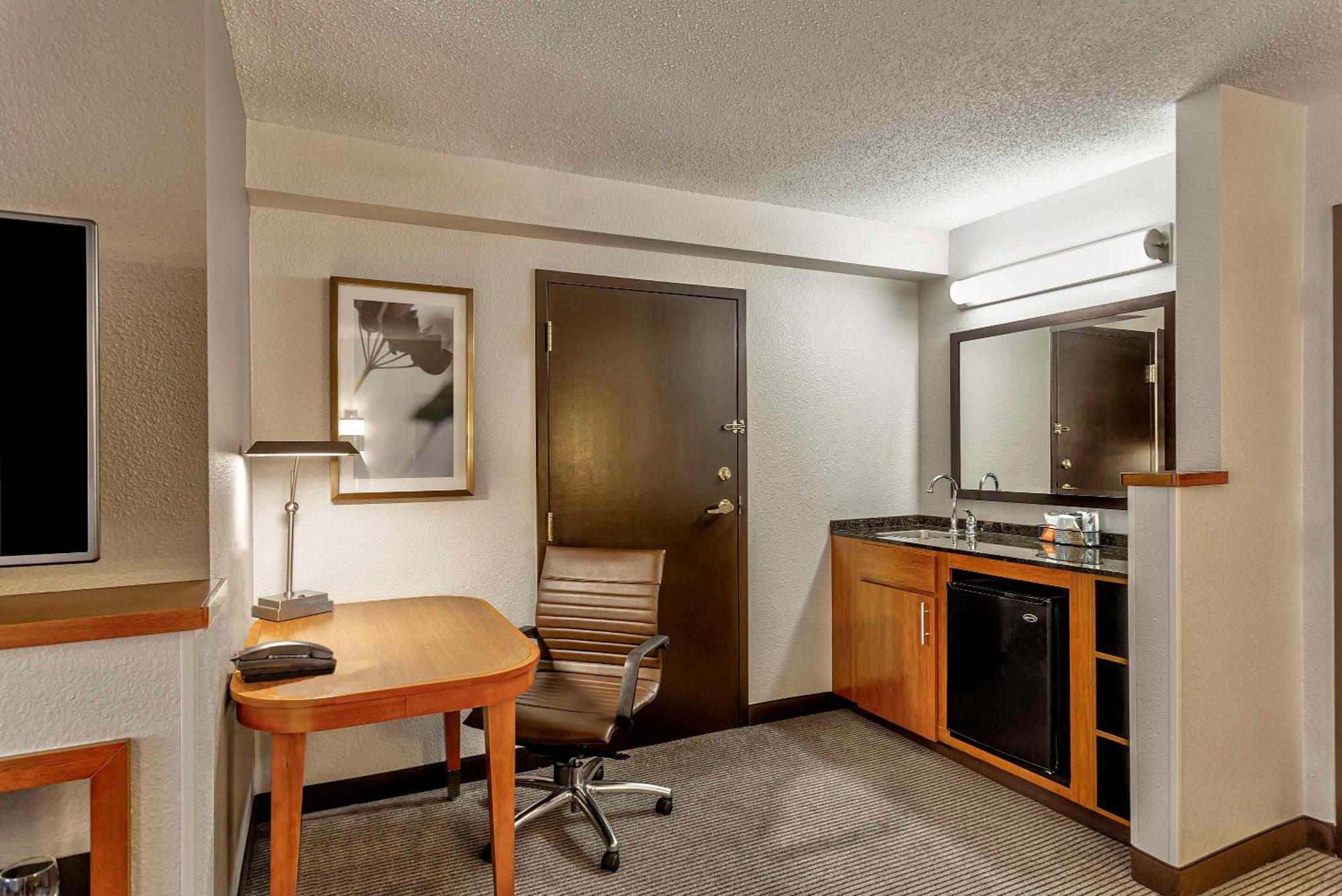 Hyatt Place Kansas City/Overland Park/Convention Center Εξωτερικό φωτογραφία