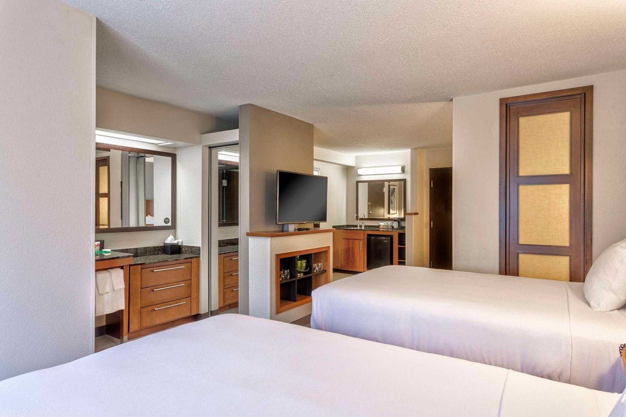 Hyatt Place Kansas City/Overland Park/Convention Center Εξωτερικό φωτογραφία